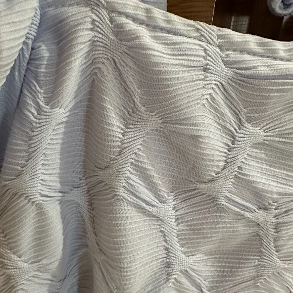 Beautiful dress - Picture 3 of 10